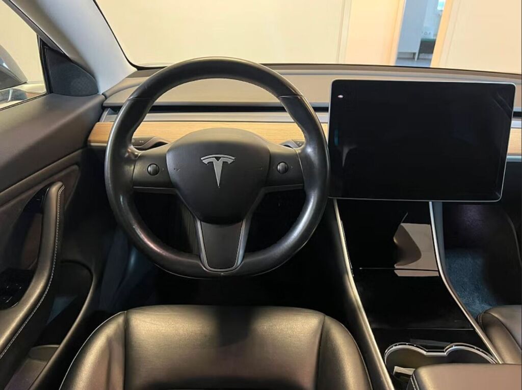 Tesla Model 3 2019 