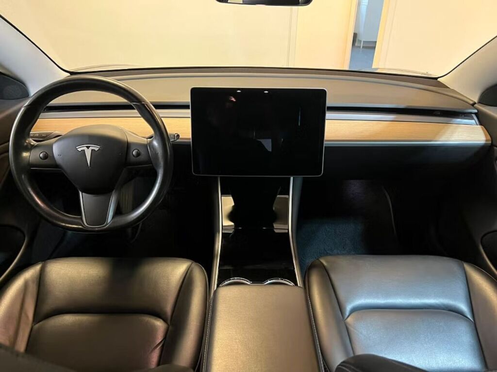 Tesla Model 3 2019 