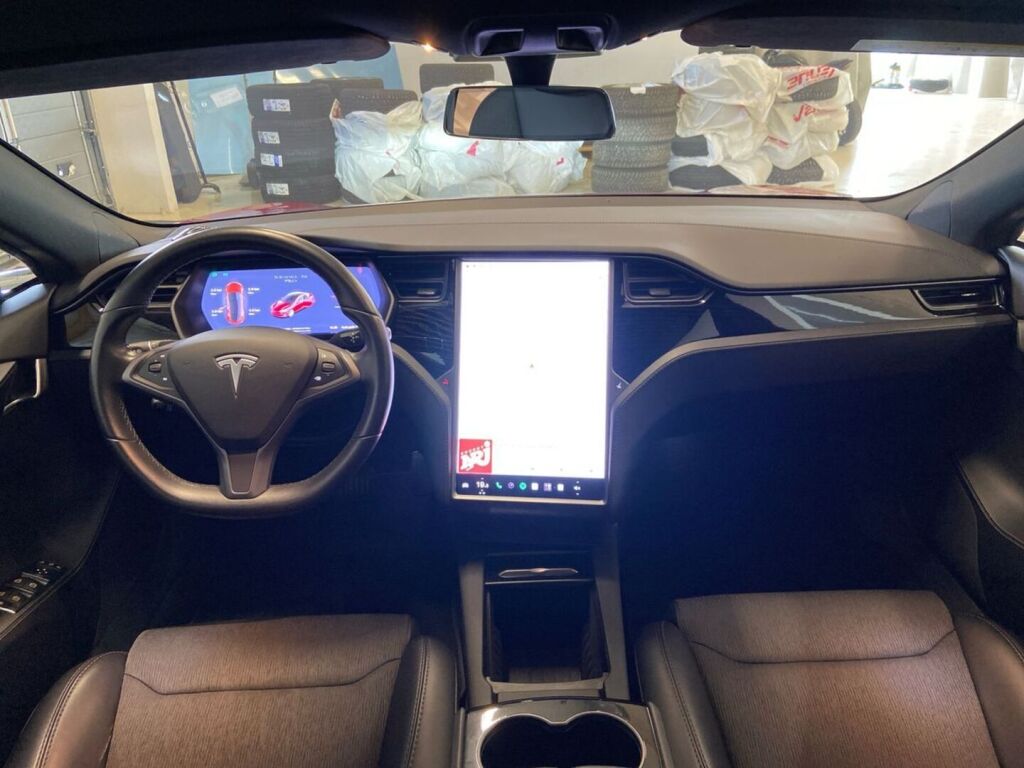 Tesla Model S 2019 