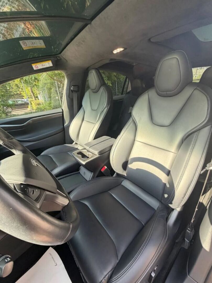 Tesla Model X 2020 