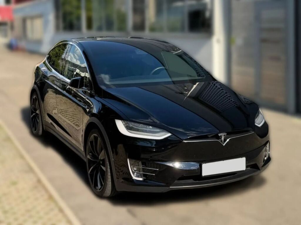 Tesla Model X 2020 