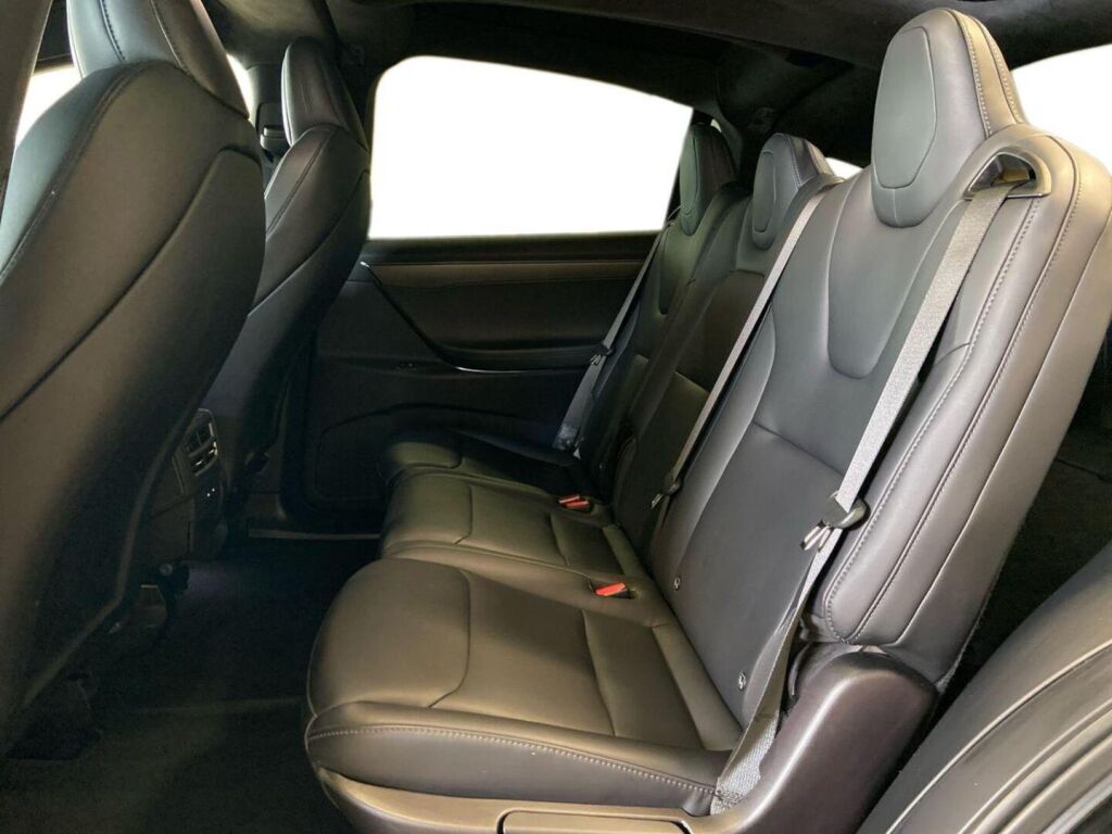 Tesla Model X 2020 