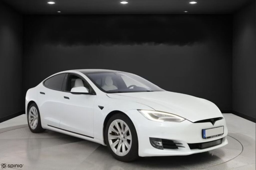 Tesla Model S 2019 