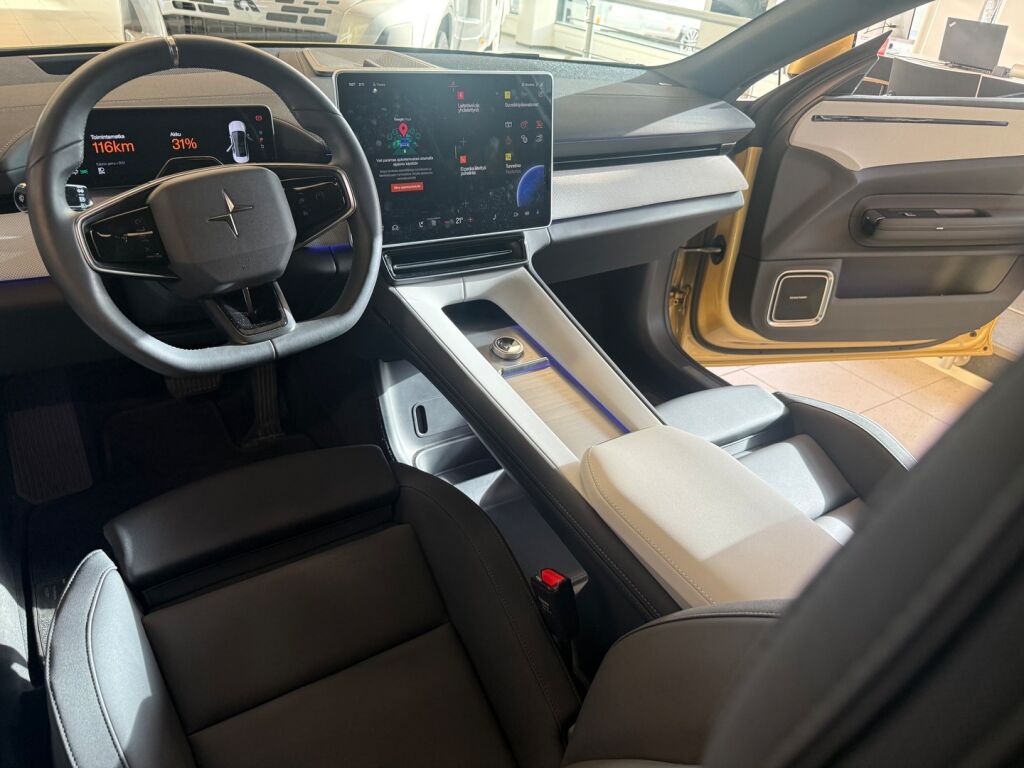 Polestar 4 2025 