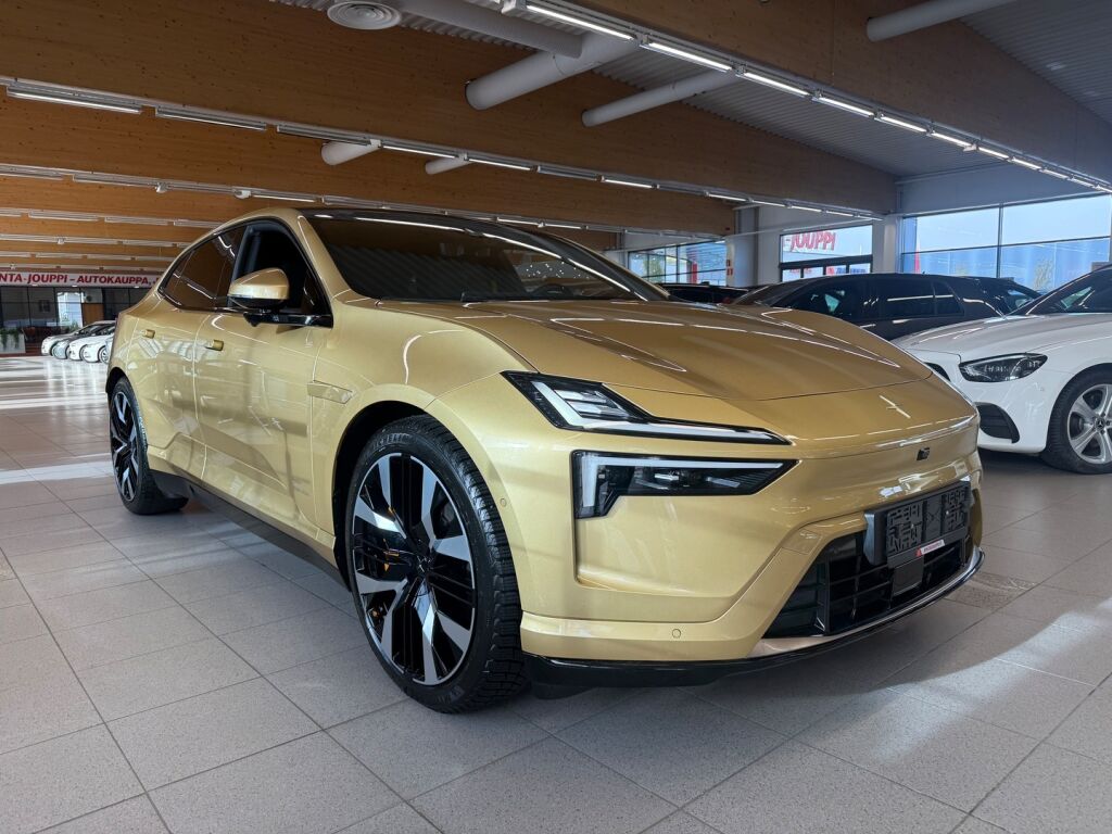 Polestar 4 2025 