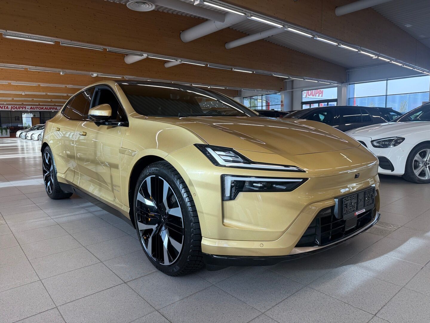 Polestar 4