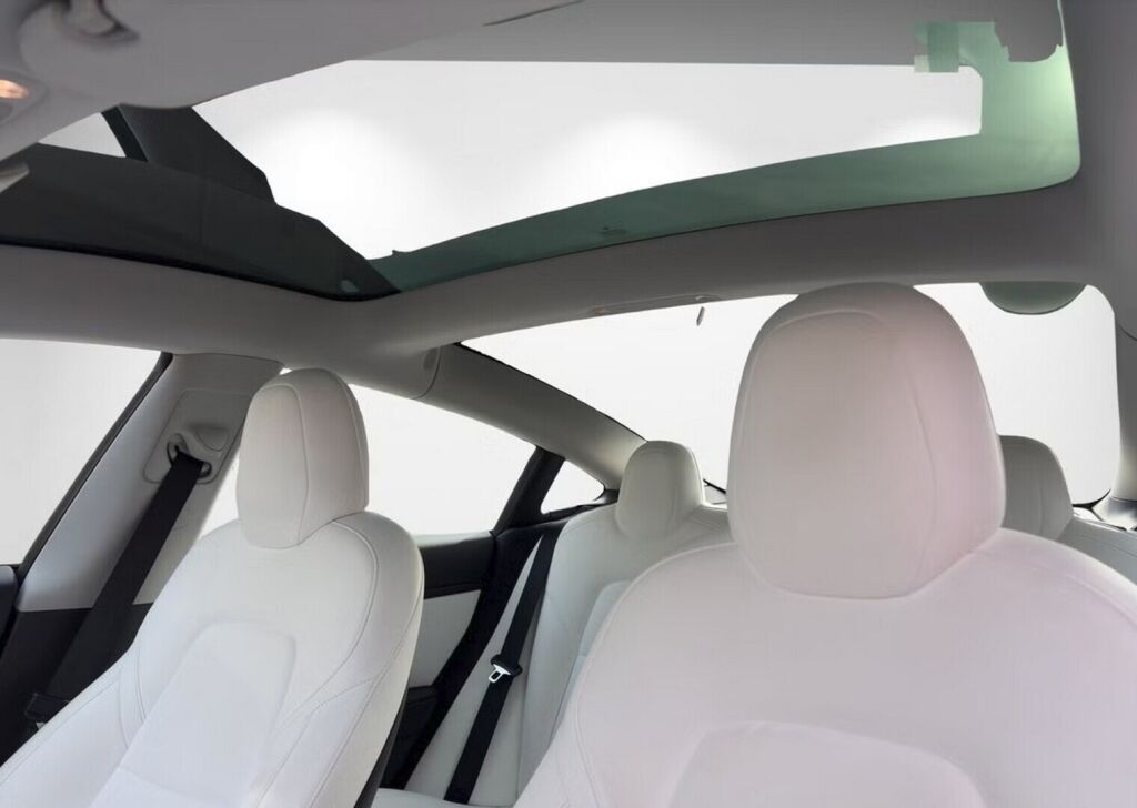 Tesla Model 3 2020 Valkoinen