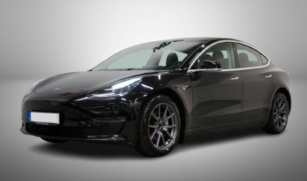 Tesla Model 3 2020 Musta
