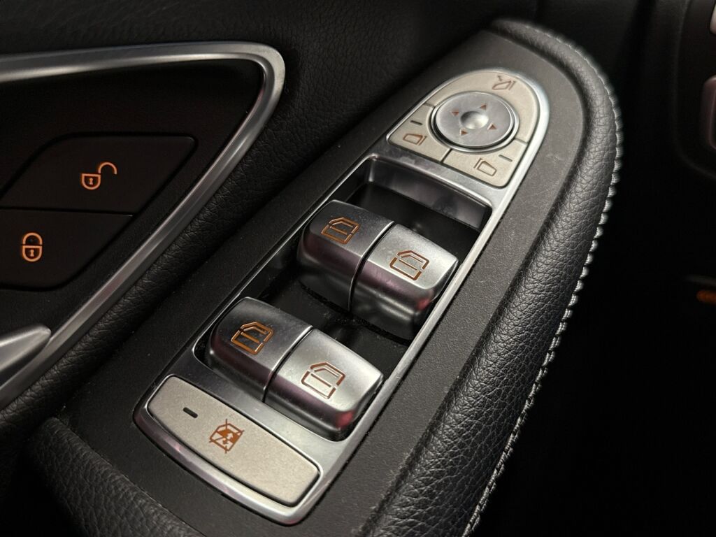 Mercedes-Benz C 2019 1