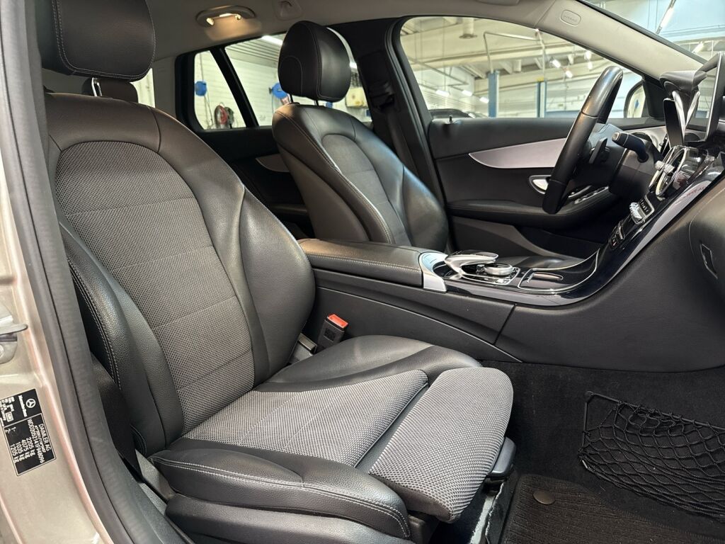 Mercedes-Benz C 2019 1