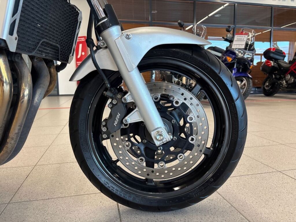 Honda CB 2004 