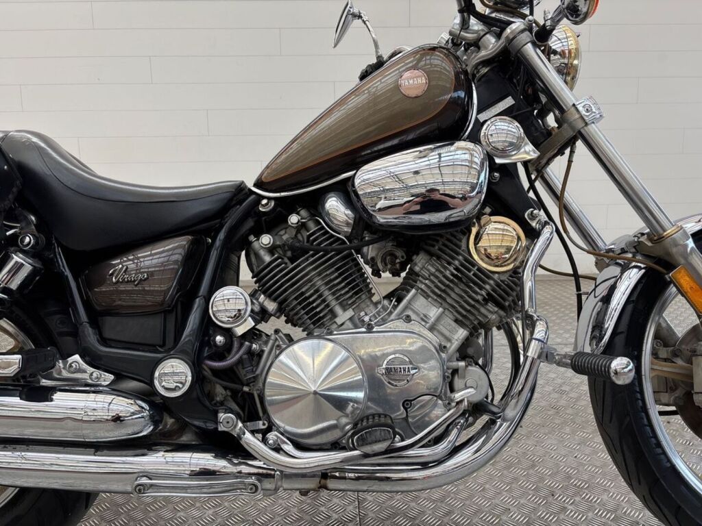 Yamaha XV 1985 Ruskea (beige)