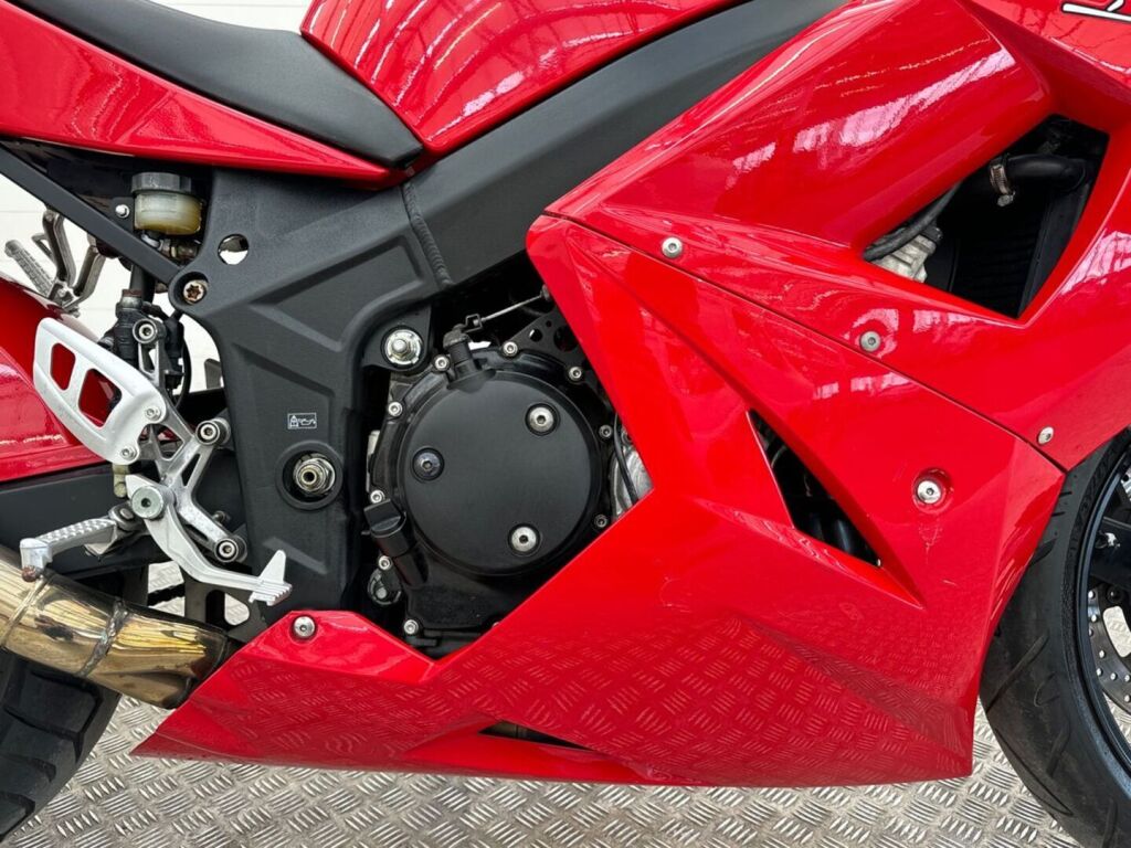 Triumph Daytona 2005 JV%O 270