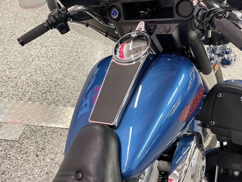 Harley-davidson TOURING 2005 Sininen