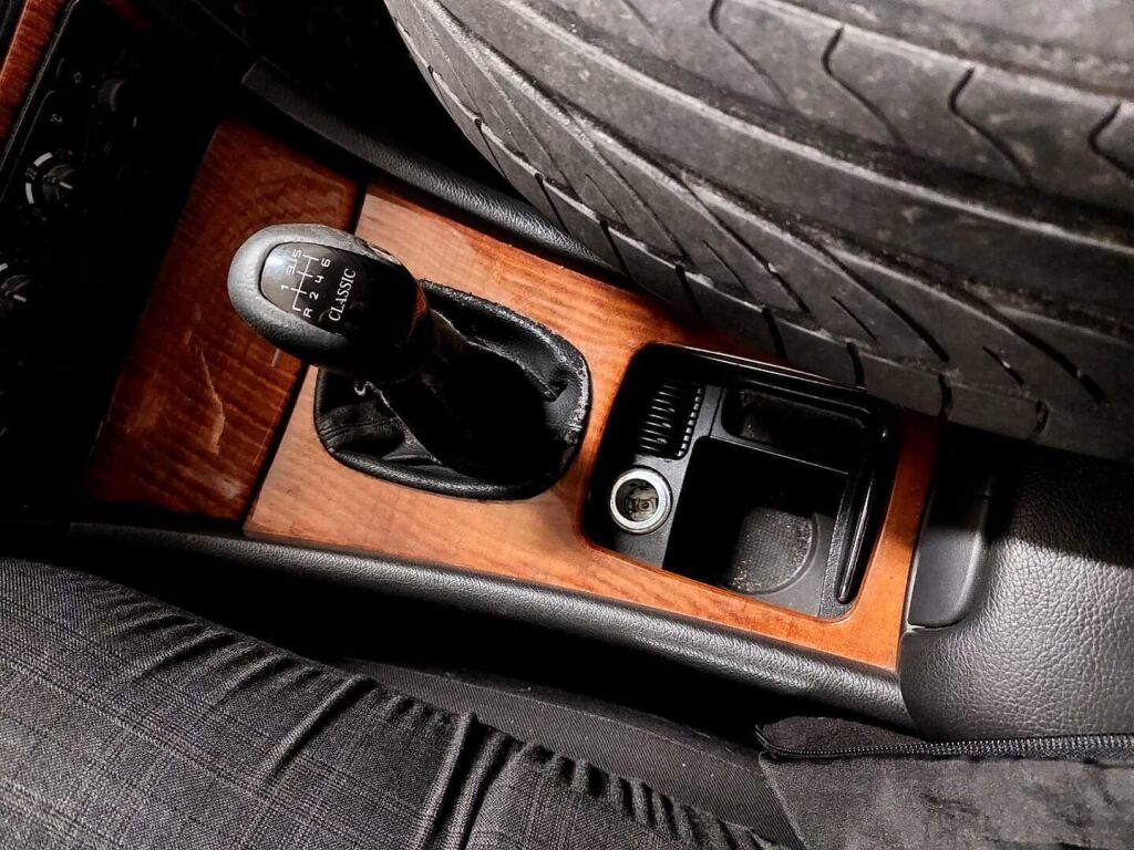 Mercedes-Benz C 2002 Harmaa