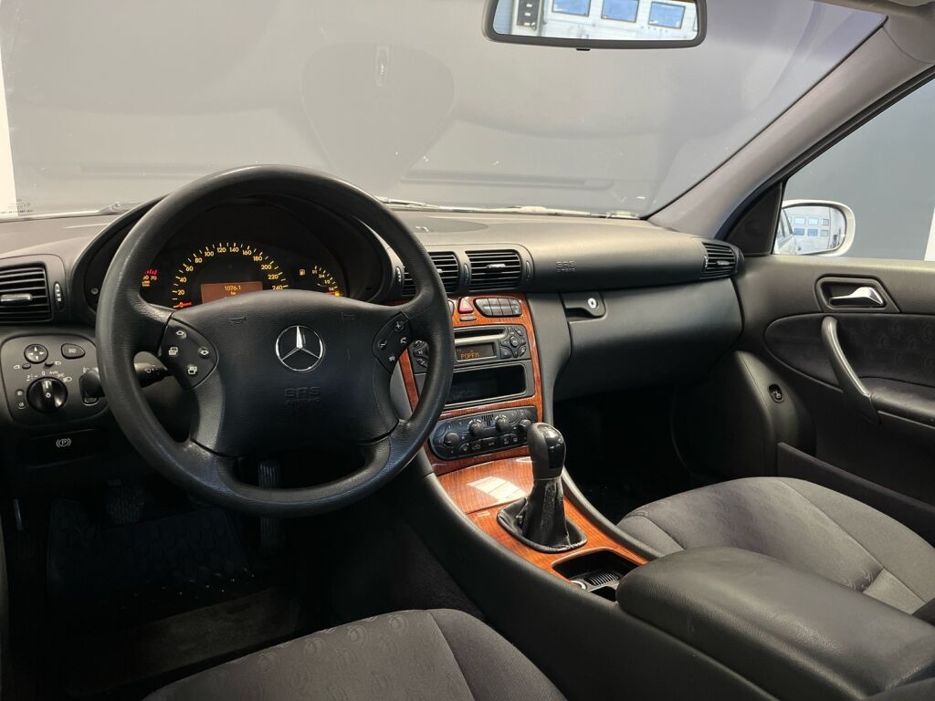 Mercedes-Benz C 2002 Harmaa