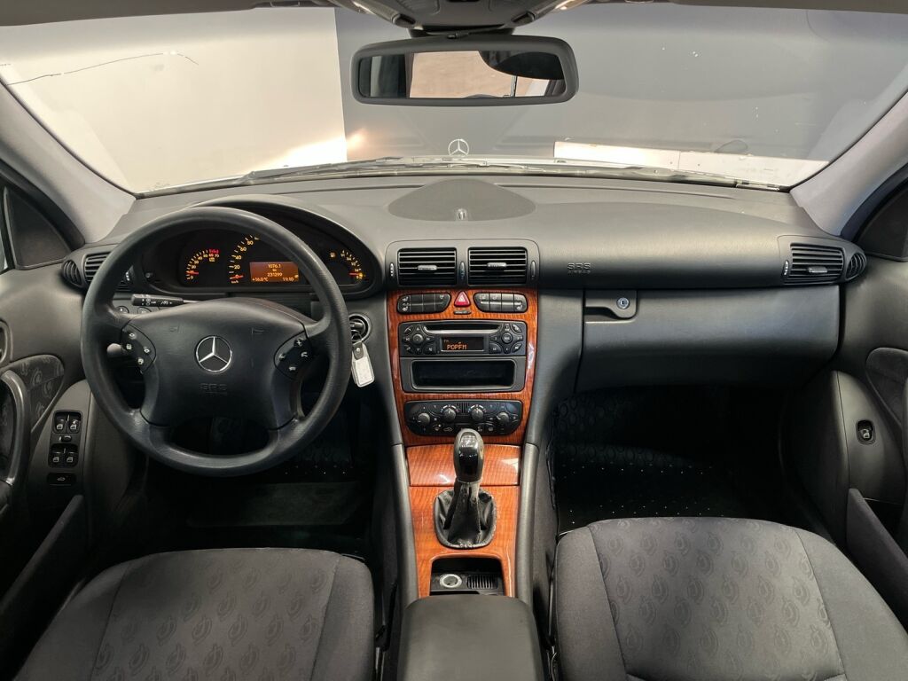 Mercedes-Benz C 2002 Harmaa
