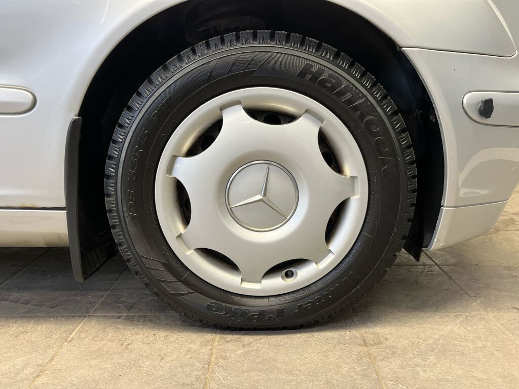 Mercedes-Benz C 2002 Harmaa