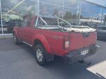 Nissan NP300 2003 Punainen