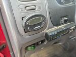 Nissan NP300 2003 Punainen