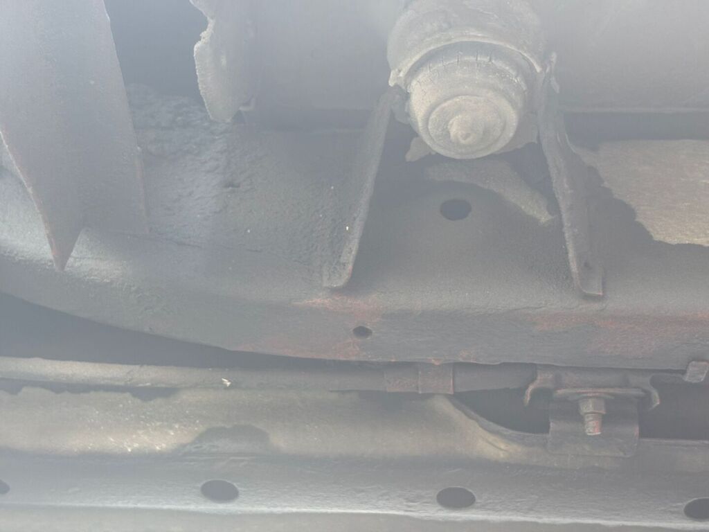 Nissan NP300 2003 Punainen