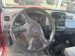 Nissan NP300 2003 Punainen