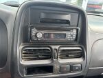 Nissan NP300 2003 Punainen