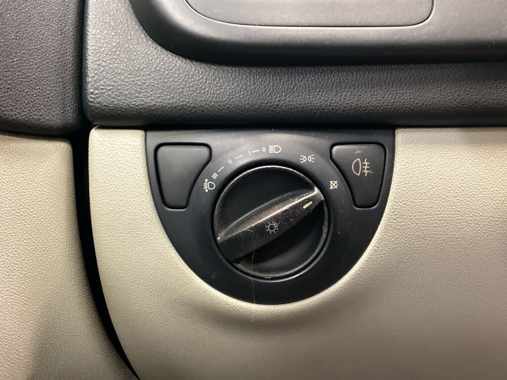Saab 9-3 2003 Hopea
