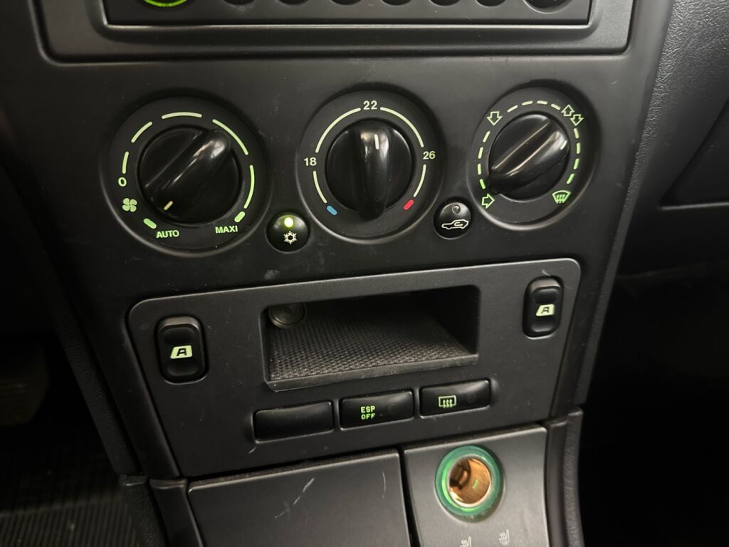 Citroen XSARA 2004 Harmaa