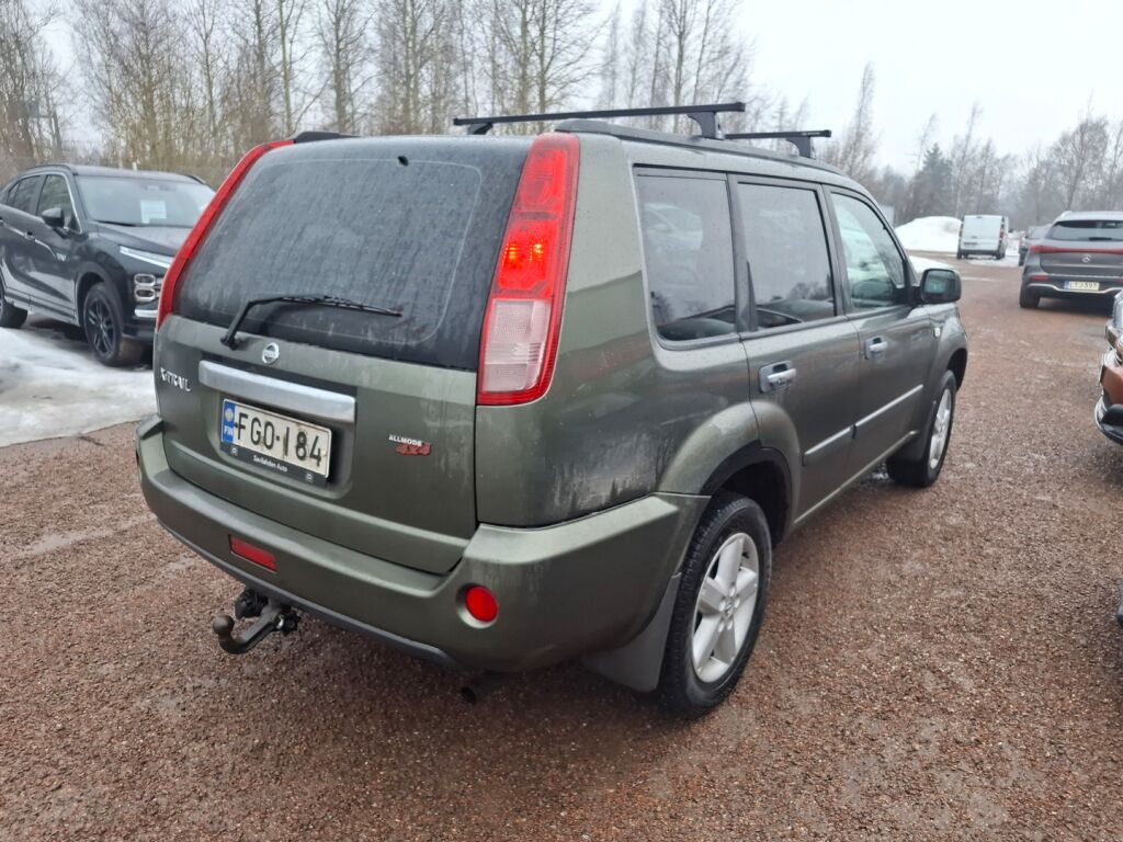 Nissan X-TRAIL 2004 Vihreä