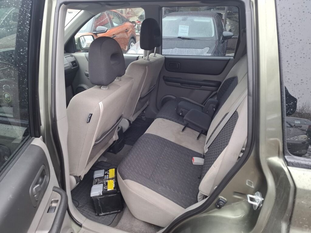 Nissan X-TRAIL 2004 Vihreä