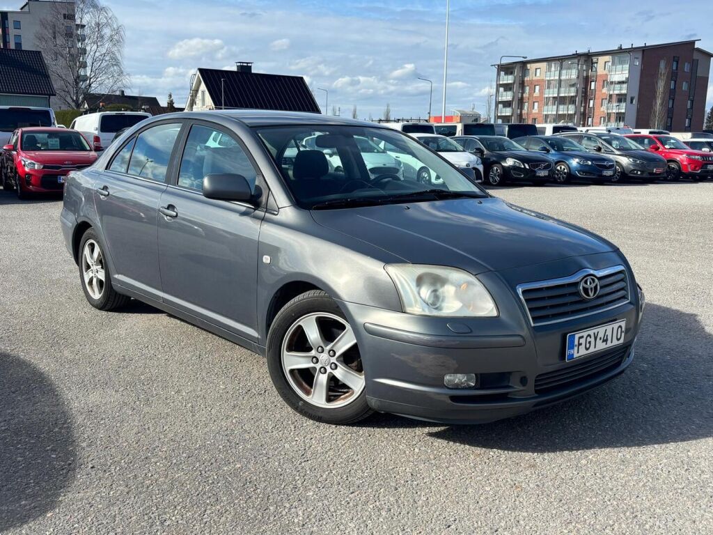 Toyota Avensis 2005 Harmaa