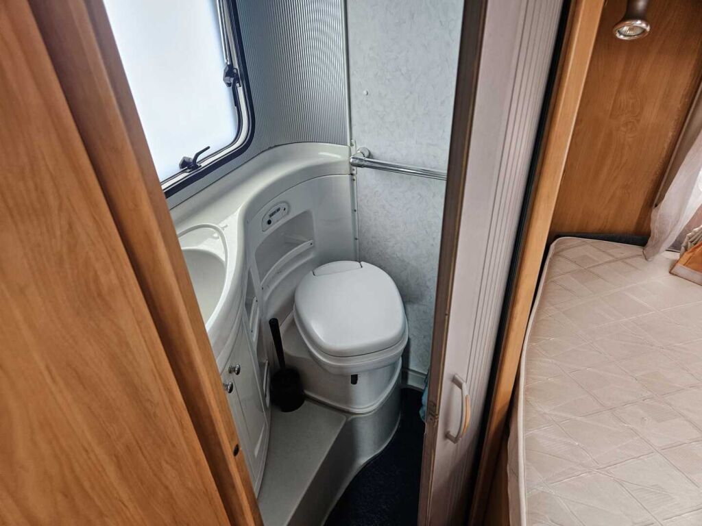 Hobby T550 2006 Valkoinen