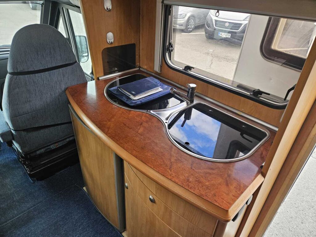 Hobby T550 2006 Valkoinen