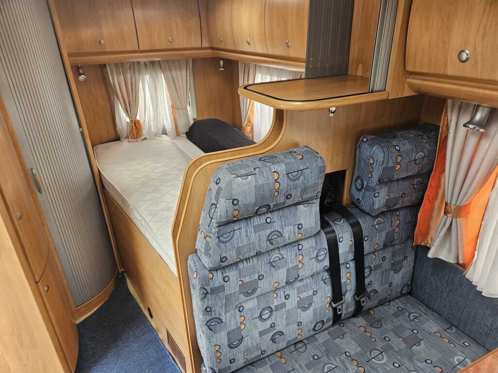 Hobby T550 2006 Valkoinen