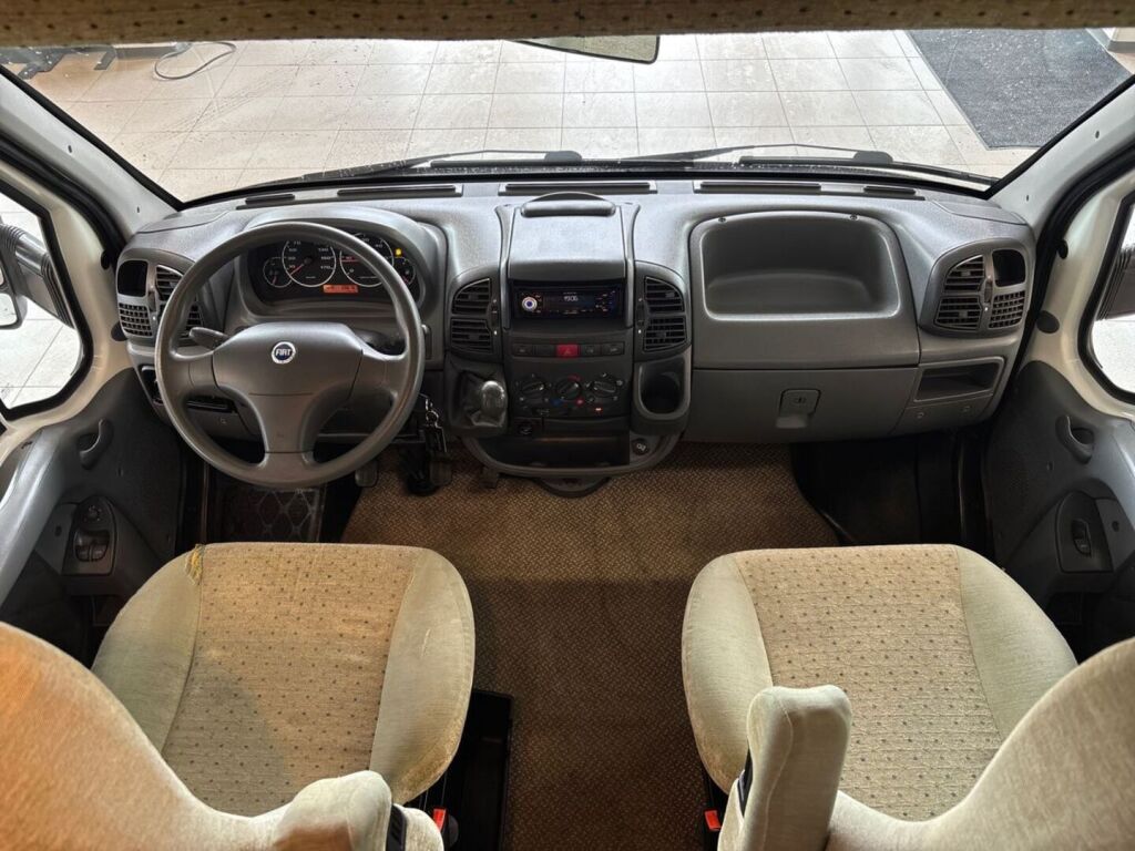 Rapido 7086F 2005 Valkoinen