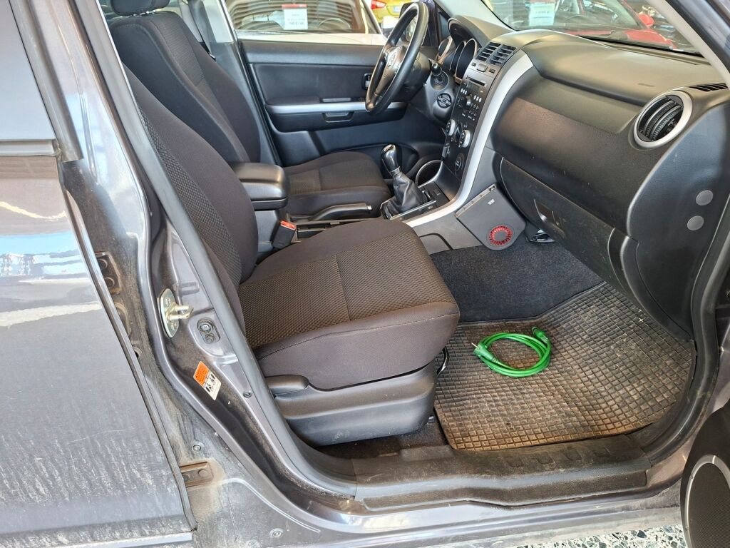 Suzuki Grand Vitara 2010 Harmaa