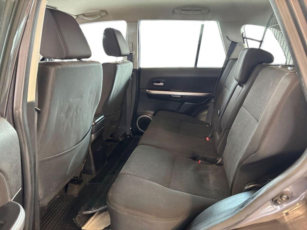 Suzuki Grand Vitara 2010 Harmaa