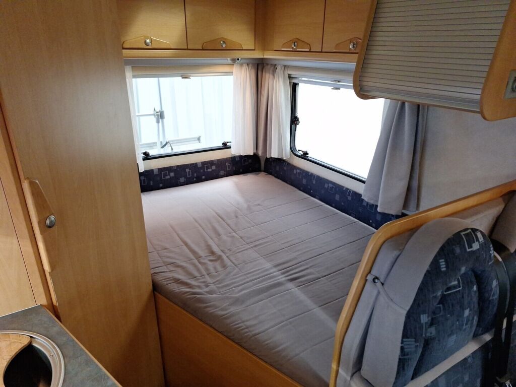 Adria Sport 2005 Valkoinen