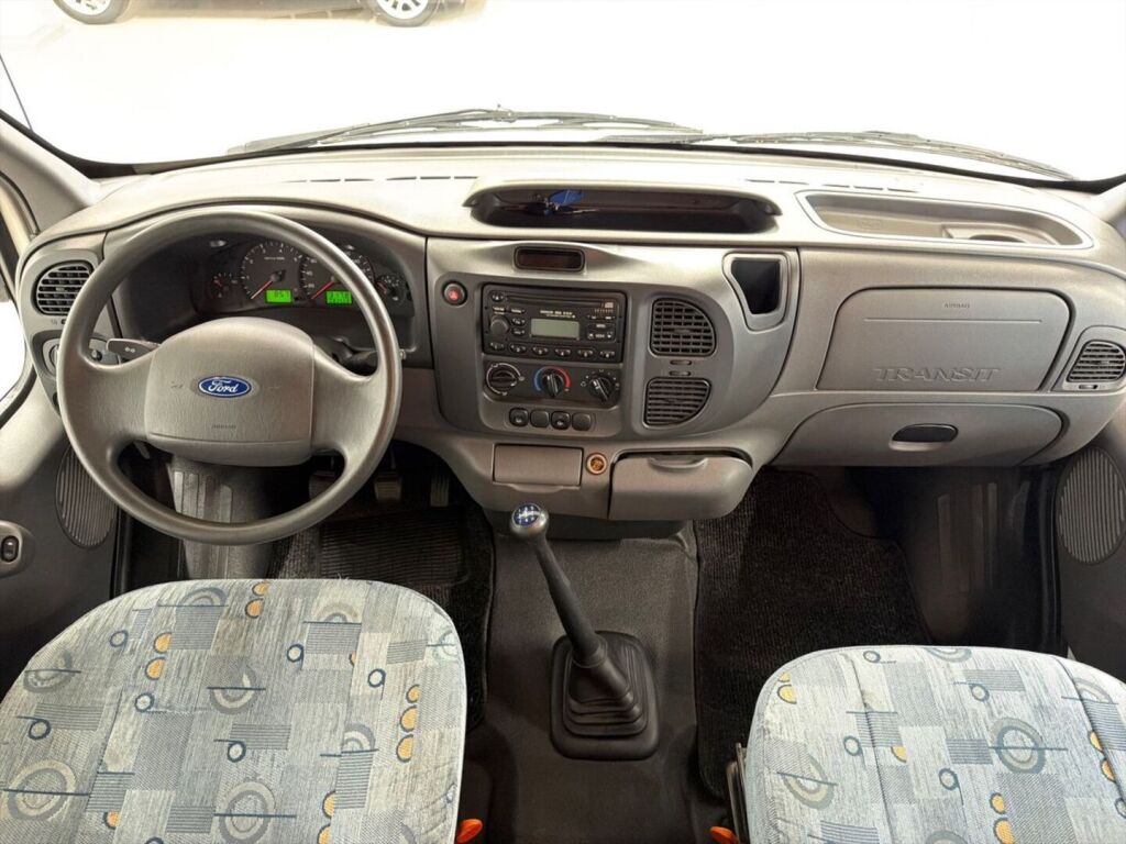 Ford-hobby T 600 GFS/375 2006 Valkoinen