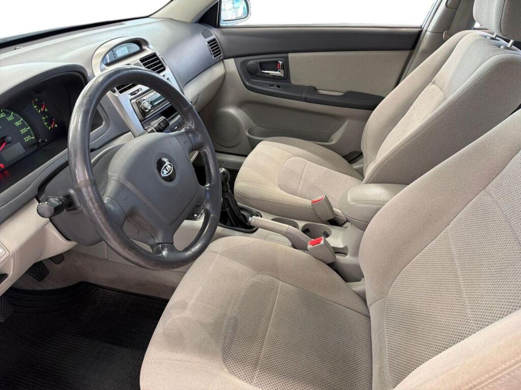 Kia Cerato 1,6 LX HB 5D 2005, kuva 7/14