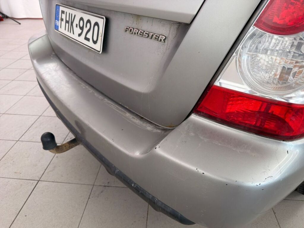 Subaru Forester 2006 Harmaa
