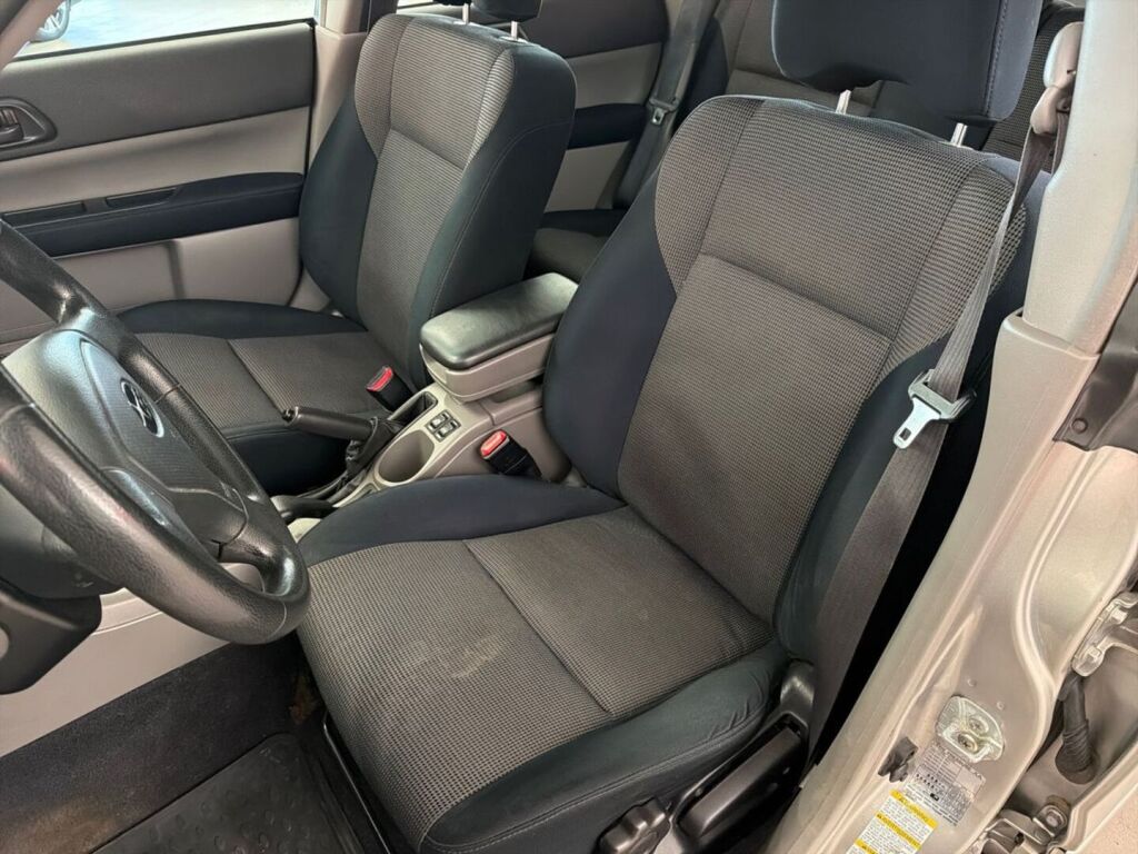 Subaru Forester 2006 Harmaa