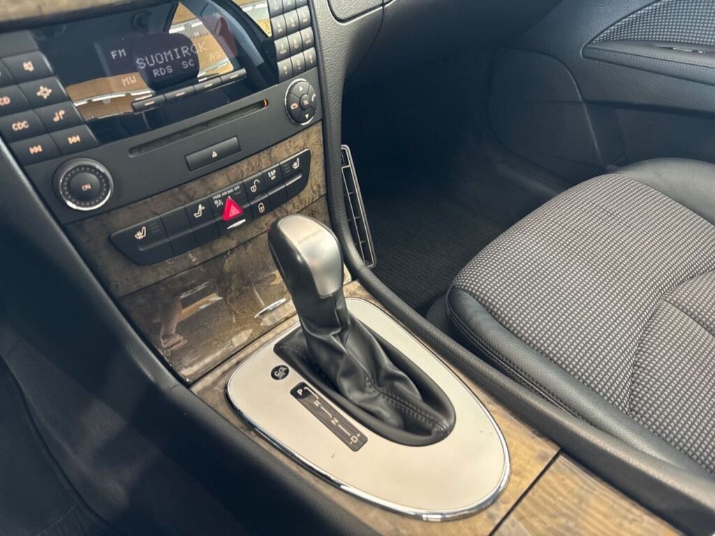 Mercedes-Benz E 2007 Harmaa