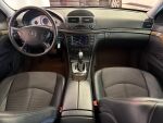 Mercedes-Benz E 2004 Musta