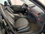 Mercedes-Benz E 2004 Musta