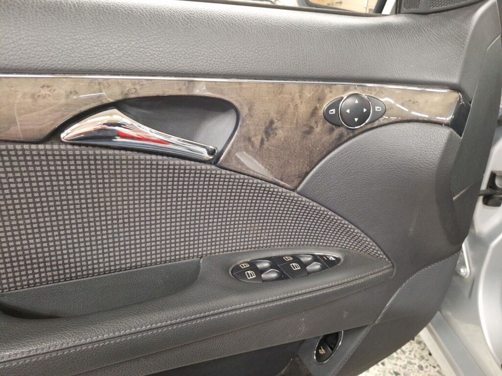 Mercedes-Benz E 2007 Harmaa