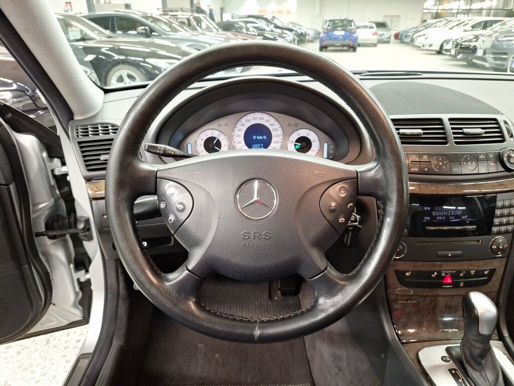 Mercedes-Benz E 2007 Harmaa