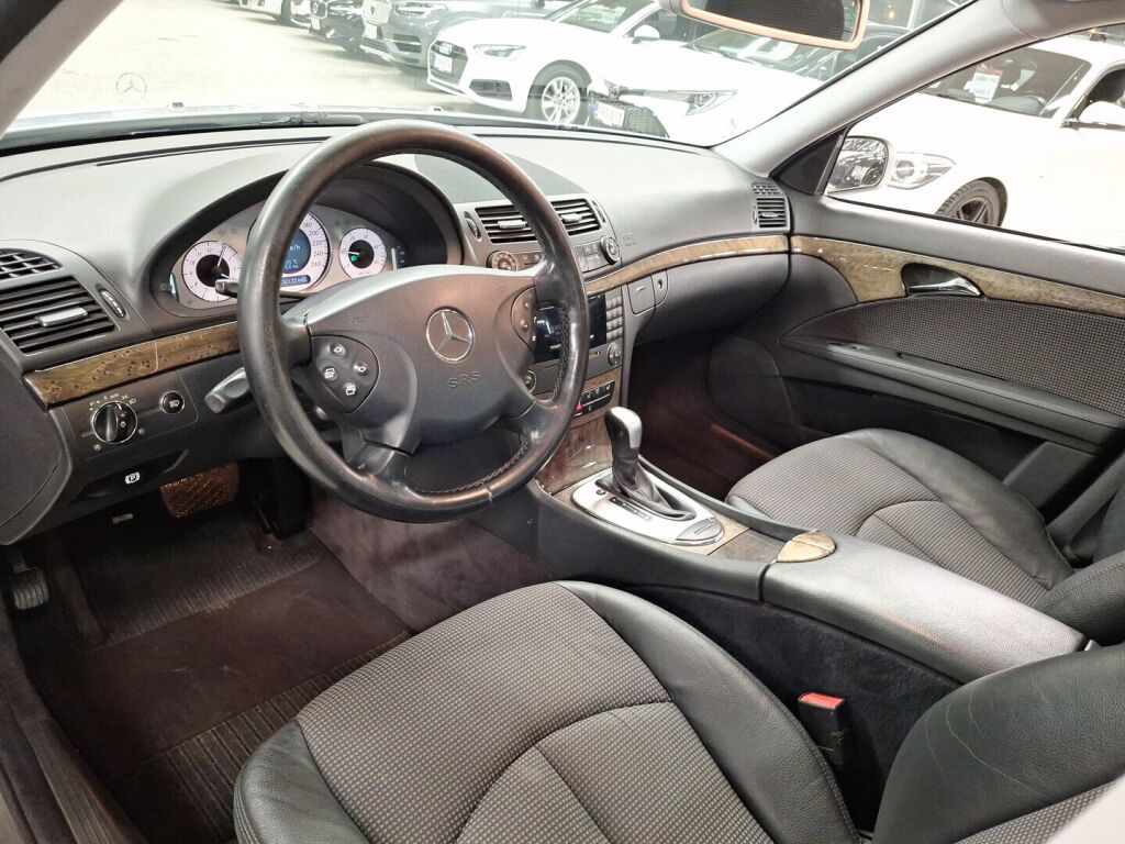 Mercedes-Benz E 2007 Harmaa