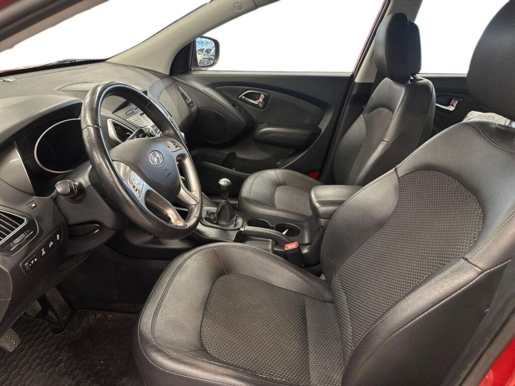 Hyundai ix35 2010 Punainen